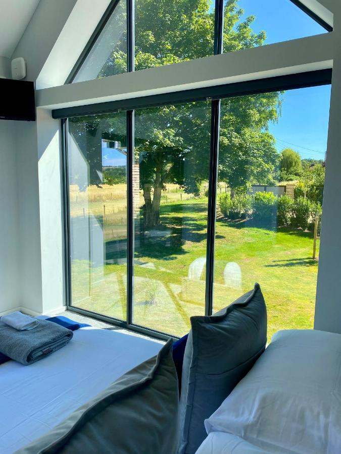 Stunning Modern Home Set In Beautiful Grounds. Bath Extérieur photo